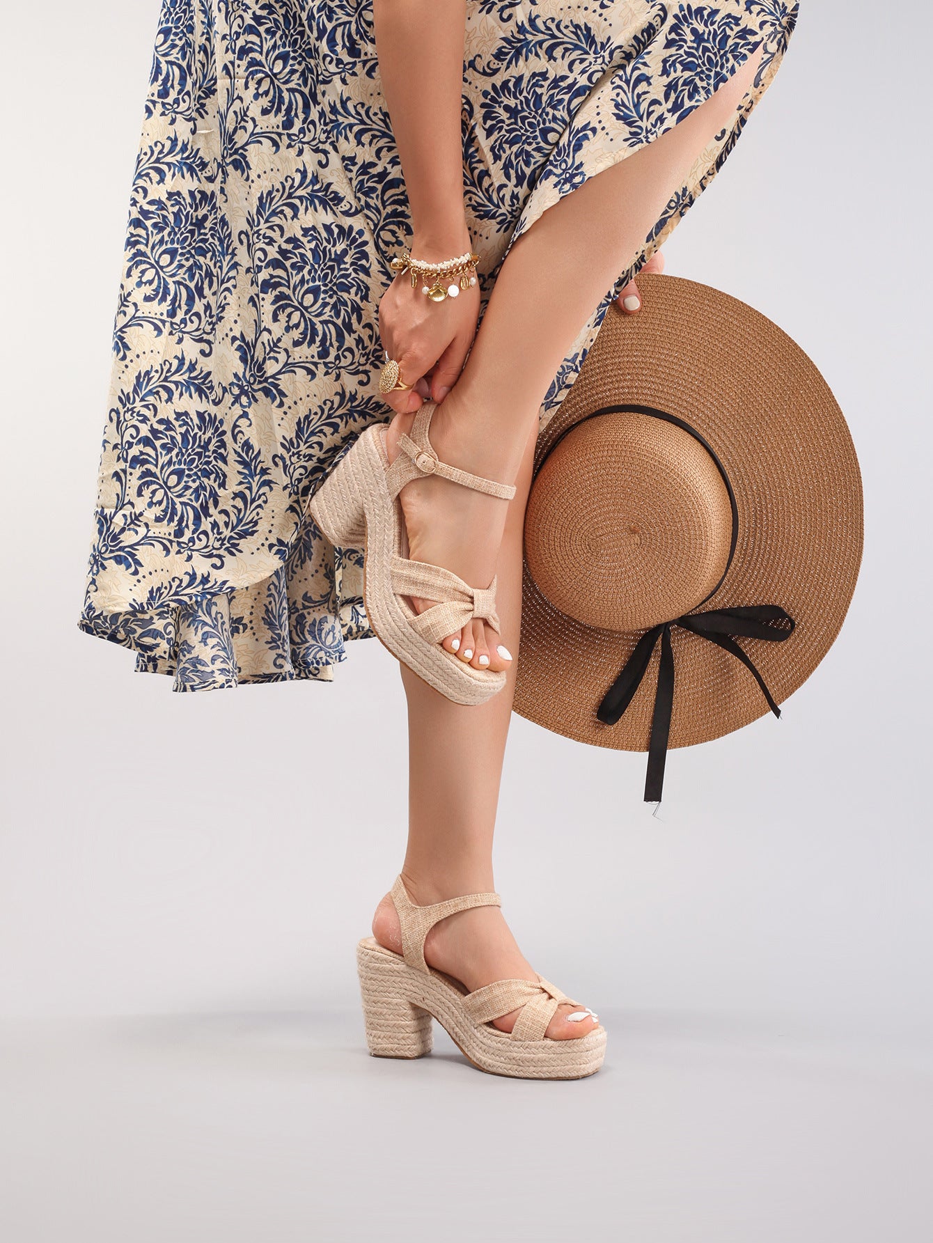 Peep-Toe Slingback Chunky Block Heel Sandals